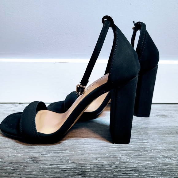Call It Spring Size 5 Black Heels - Picture 2 of 2